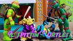 Teenage Mutant Ninja Turtles Spittin' Raphael Giant Robot Spills Oil on Triceraton and Slash Mutants-8e
