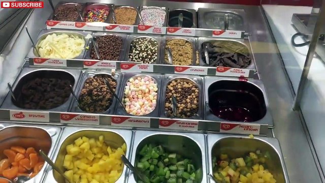 FRIED ICE CREAM - roll out in Germany _ Vanilla, Chocolate & Oreo mixed in a Cold Stone Creamery-QW