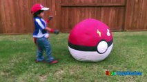 GIANT EGG POKEMON GO Surprise Toys Opening Huge PokeBall Egg Catch Pikachu In Real Life ToysReview-XrD5Vm2