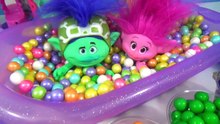 Dreamwork TROLLS Movie  Poppy & Branch, Learn Colors with Gumballs, Candy & Toy Surprises--TjXE5UW