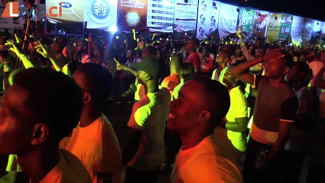 FEMUA 10 Concert live Tiken jah Fakoly a Anoumabo