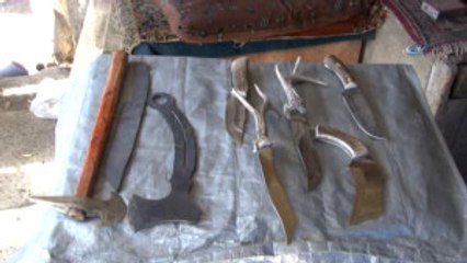 Geyik ve Karaca Boynuzlarından Bıçak Yapıyor