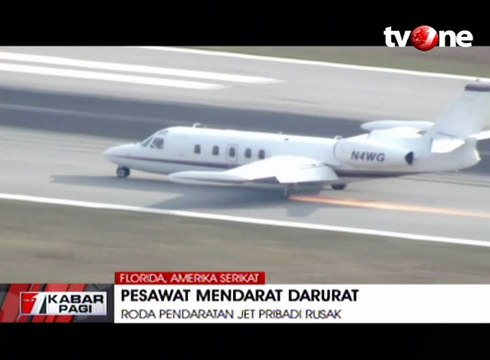 Detik-detik Pesawat Jet Mendarat Darurat di Florida