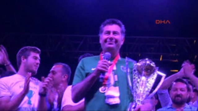 Bodrum Şampiyonluğunu Hande Yener Konseri Ile Kutladı