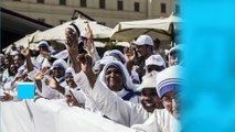 Pope Francis delivers message of peace in Egypt