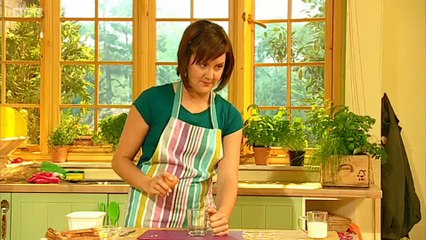 I Can Cook - S1E12. Spiced Banana Pudding