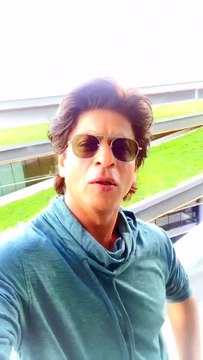 ‪Shah Rukh Khan to Kolkata Knight Riders‬