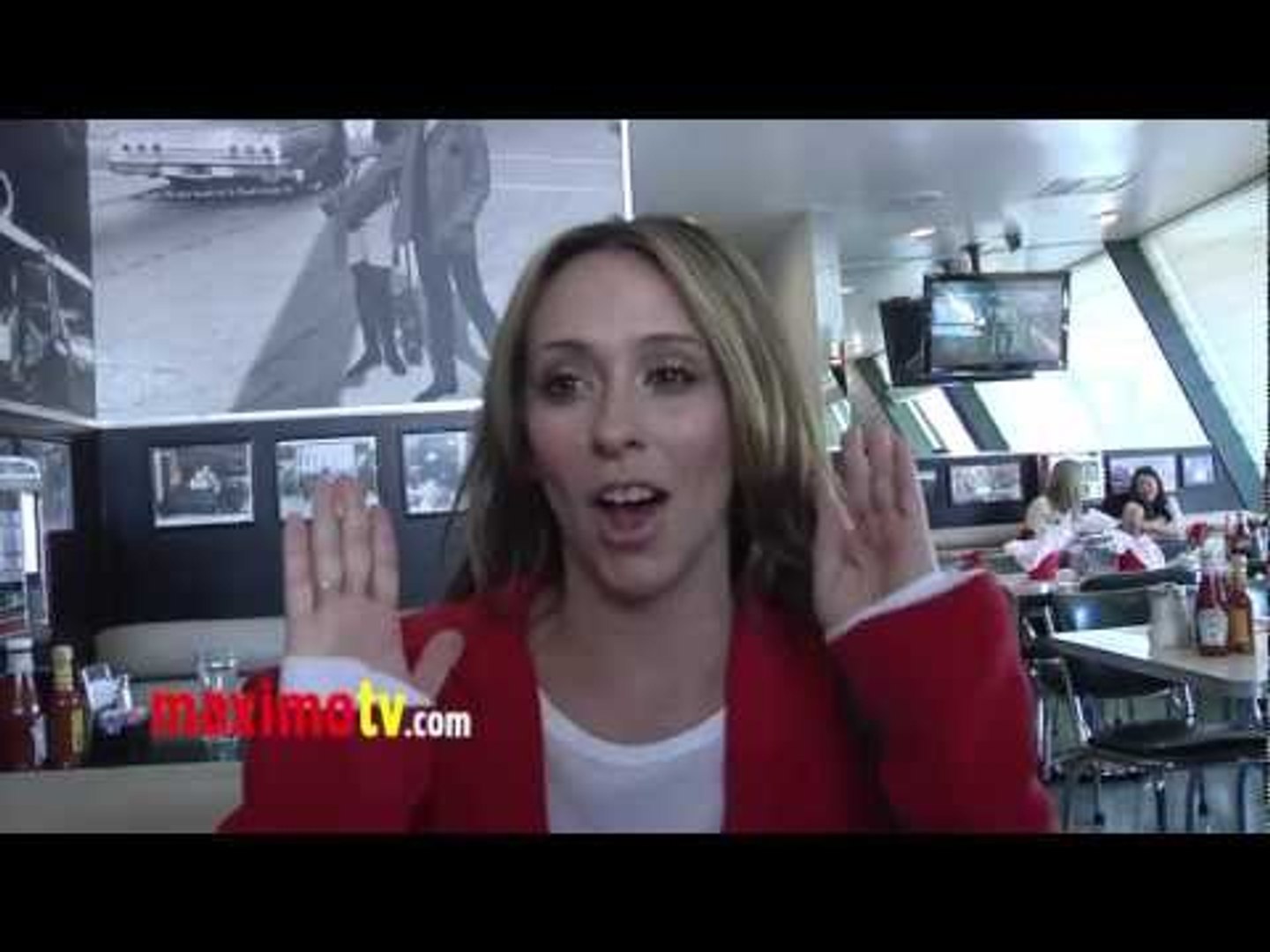 Jennifer Love Hewitt on Massage Happy Endings - video Dailymotion