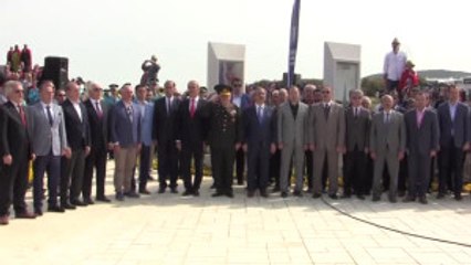 Çanakkale Kara Savaşları'nın 102. Yıl Dönümü - Kireçtepe Jandarma Şehitliği'ndeki Anma Töreni -...