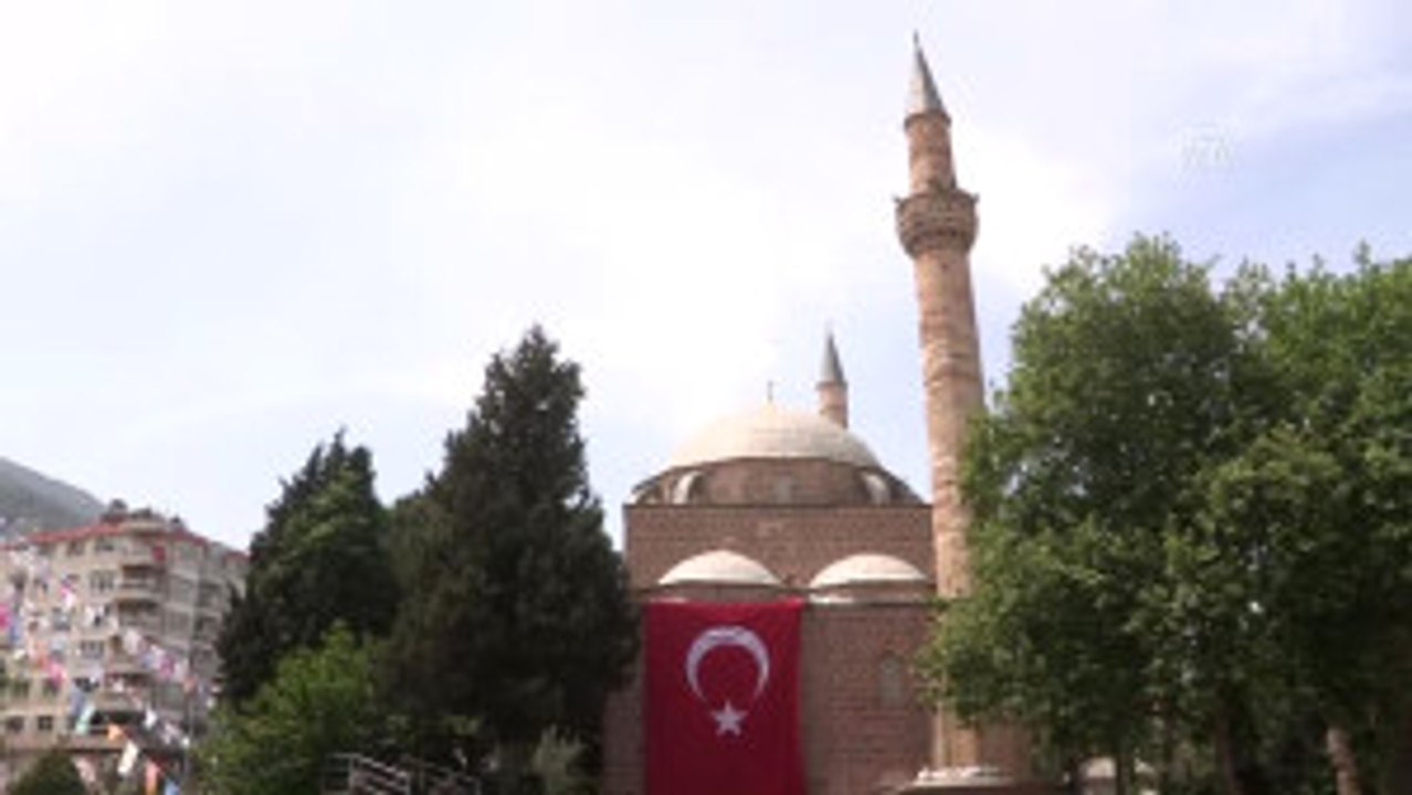 477. Uluslararası Manisa Mesir Macunu Festivali - Mesir Saçımı