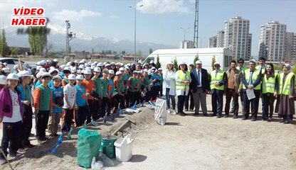 (30 NİSAN 2017) İÇEM VAKFI MİNİK ÖĞRENCİLER BADEM DİKTİ