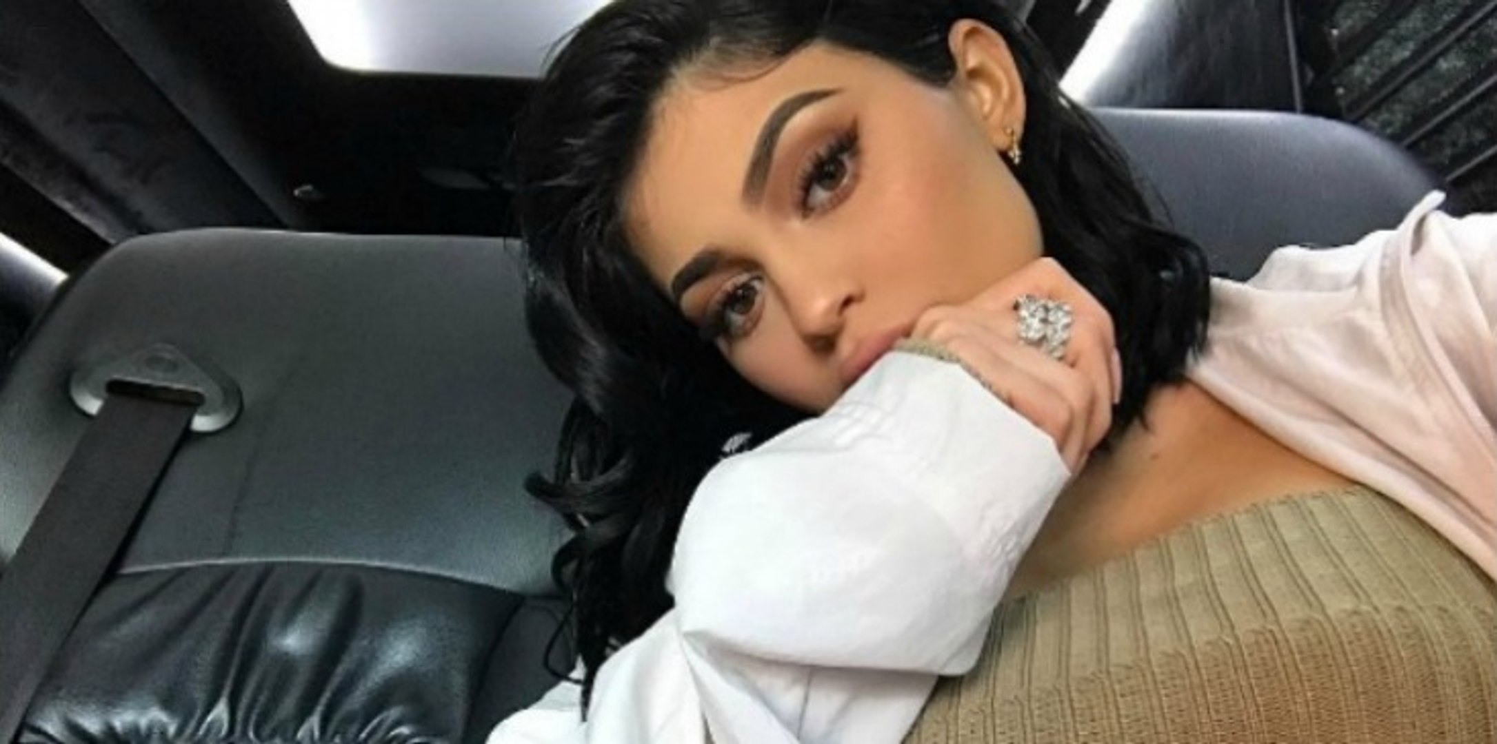⁣Kylie Jenner Shows Off MAJOR Underboob In Scandalous Instagram Photo