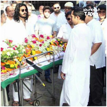 RIP Vinod Khanna- Amitabh Bachchan and more celebs attend Vinod Khanna's funeral
