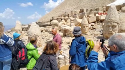 Adıyaman Nemrut Dağı'nda Sezon Açıldı, Ilk Yabancı Kafile Israilliler Oldu