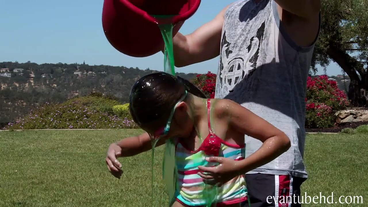 SLIME BUCKET CHALLENGE!!! Kids Get Slimed for Charity!-k2_fXct7zxY