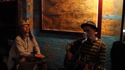 FELIX et SLIM chez OSCAR av MALCOM X BROOKLYN avril 2017 play 6