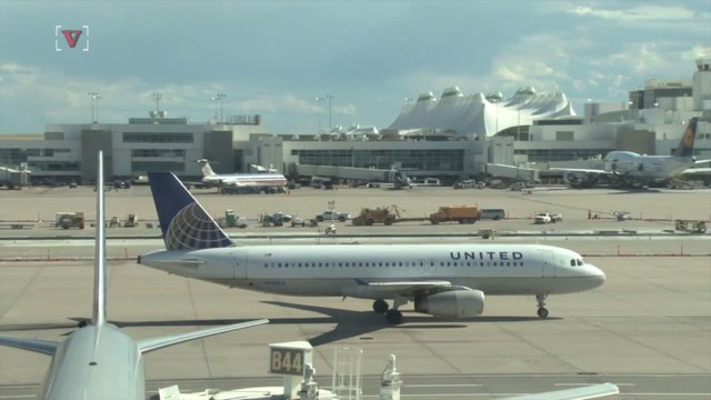 Congress Mulling Legislation to Overhaul Airline Overbooking Policies