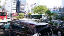 Front view of KEIO-Bus direct Shibuya Station ~ NHK Studio Park (Domo wrapping vehicle)
