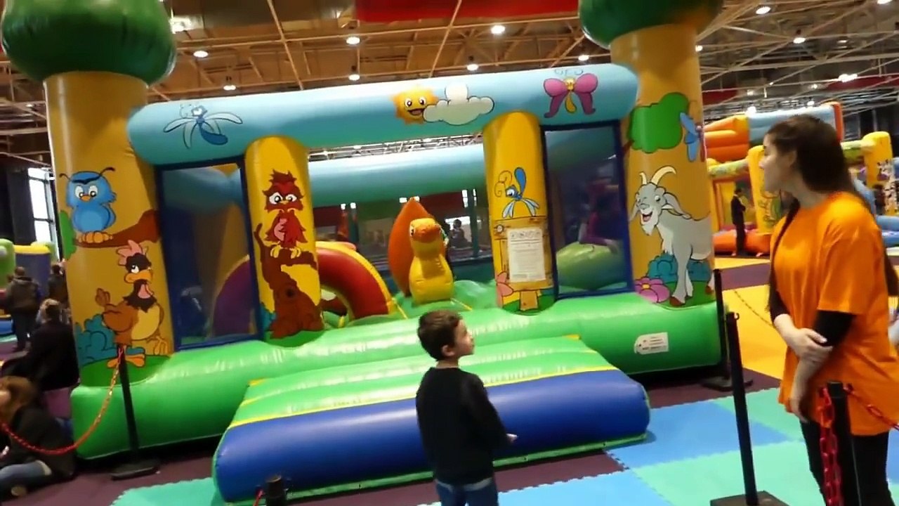 Parc indoor & Toboggan à Dynamic land la salle de jeu innoubliable - Playground