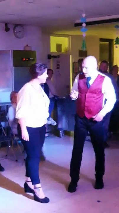 video-1493583025