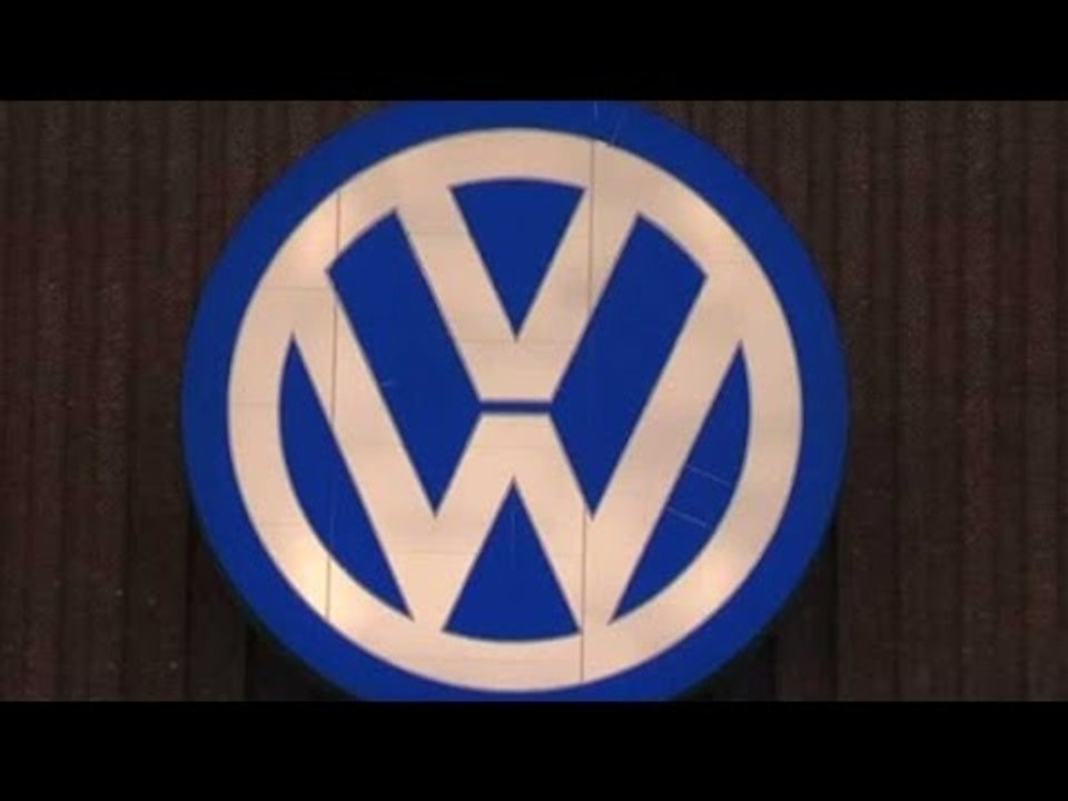 Audi claims Volkswagen fitted emission cheating software in 2.1 million cars