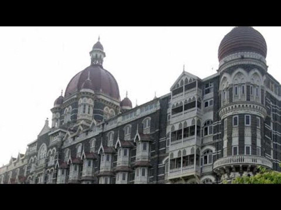 Bomb threat at Mumbai airport and Hotel Taj, ci...