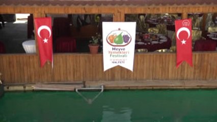 Sakin Şehrin" Meyve Yemekleri Görücüye Çıktı