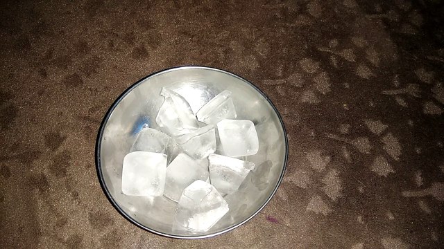 नाक से खून बहना (नकसीर) से तुरंत रहत पाने का रामबाण उपाय। nakseer ka ilaj in Hindi/ Nasal Bleeding @ Desi upchar