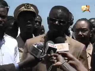 Le Ministre de la pêche visite le port de pêche de St Louis