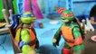 Ninja Turtles Donatello Builds MetalHead! Part 1- Mikey Uses Him To Do Chores! - TMNT Toys-LjpIfOgn