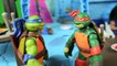 Ninja Turtles Donatello Builds MetalHead! Part 1- Mikey Uses Him To Do Chores! - TMNT Toys-LjpIfOgnz
