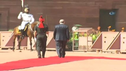 Cumhurbaşkanı Erdoğan, Hindistan'da Resmi Törenle Karşılandı