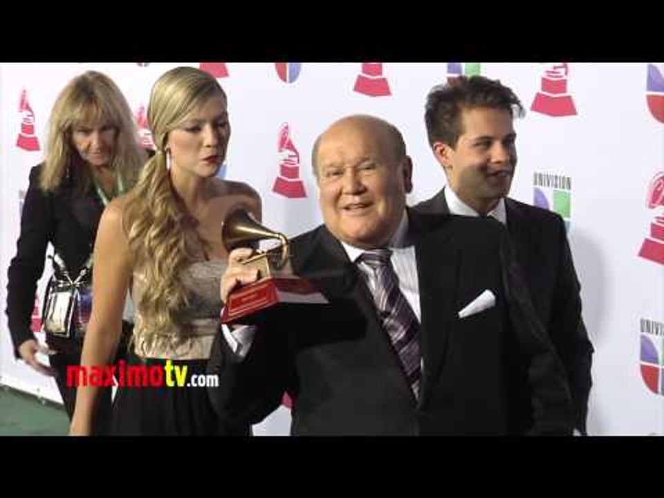 Leo Dan XIII Latin Grammy Awards Alfombra Verde ARRIVALS