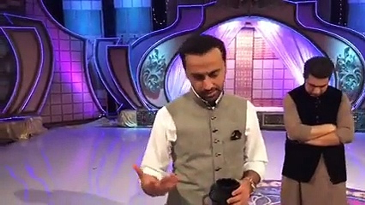 After Demise of Junaid Jamshed Who Is Going To Host Shan-e-Ramzan With Waseem Badami