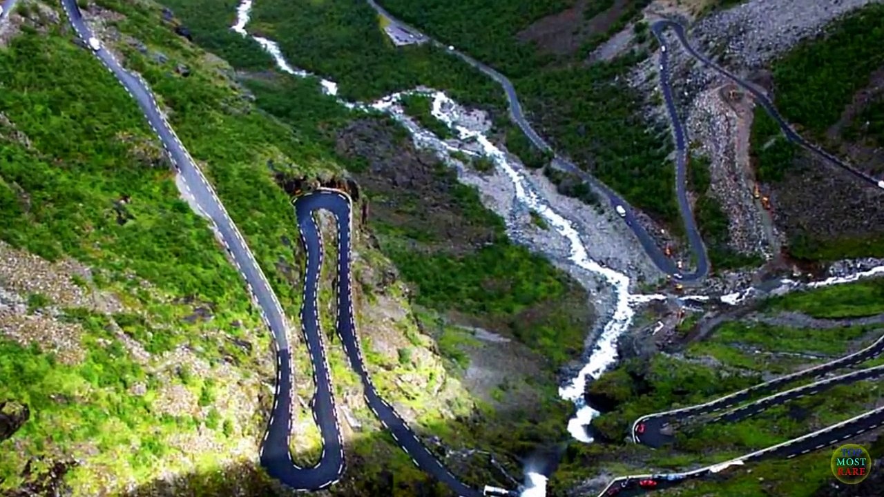 20 Roads You Won’t Believe Actually Exist Around the World