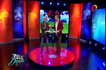 Paolo Guerrero enseña a pequeños a cepillarse los dientes