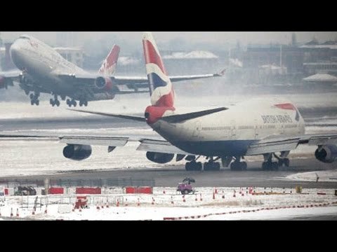 US airport to give VVIP treatment to 2000 Indians, SRK, Big B in the list