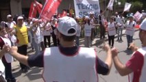 İşçiler 1 Mayıs'ı Meydanlarda Kutladı