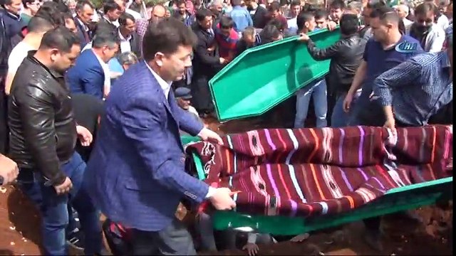 Mersin !de Denizde Boğulan Çocuk Toprağa Verildi