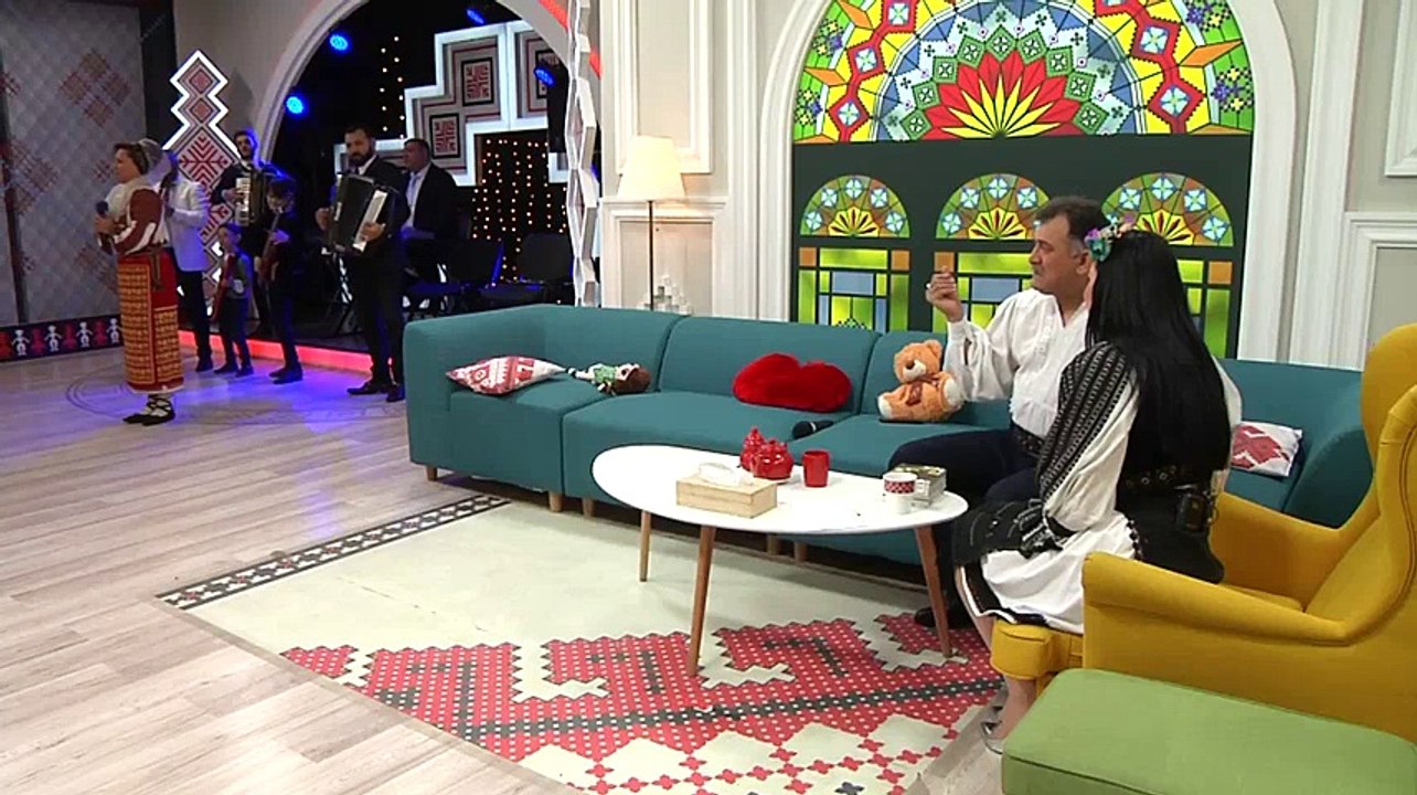 Florentina Lutu - Dac-as stii lumea ce eu Ion Dragan - Cate flori sunt pe pamant (Matinali si populari - ETNO TV - 24.04.2017)