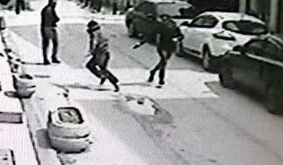 Otoparkta silahlı kavga güvenlik kamerasında