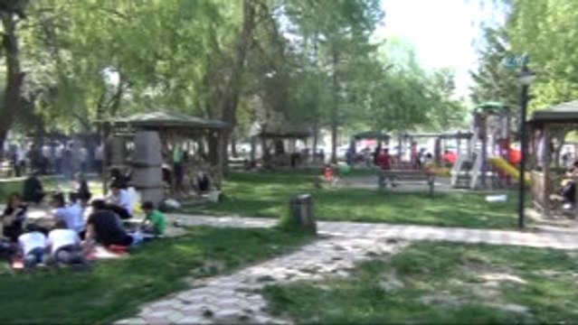 Tokat'ta 1 Mayıs'ta Piknik Alanları Doldu Taştı