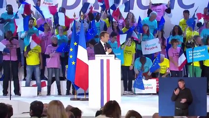 Emmanuel Macron : "Dupont-Aignan avait déjà perdu ; le voilà déshonoré !"