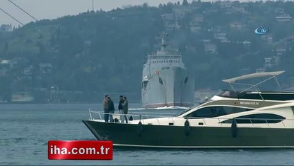 Rus savaş gemisi İstanbul Boğazı’ndan geçti