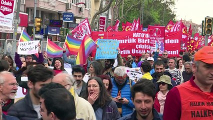 Les défilés du 1er mai à travers le monde