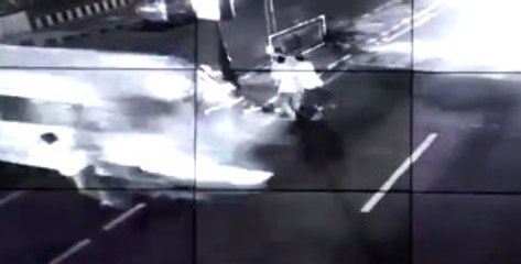 Minibüs Yayaların Arasına Daldı: 1 Ölü, 9 Yaralı