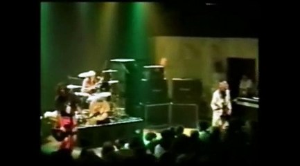 Nirvana - About A Girl - Rotterdam 1991(360p_H.264-AAC)