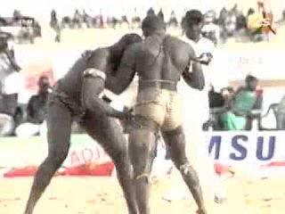 Combat 1 - Drapeau Bécaye Mbaye - 27 Mai 2012