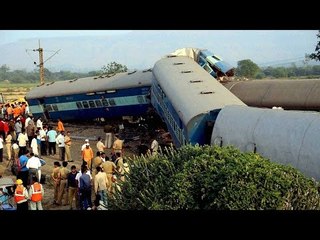 Bangalore-Nanded Express crash : 5 dead after it hits a lorry in Anantapur