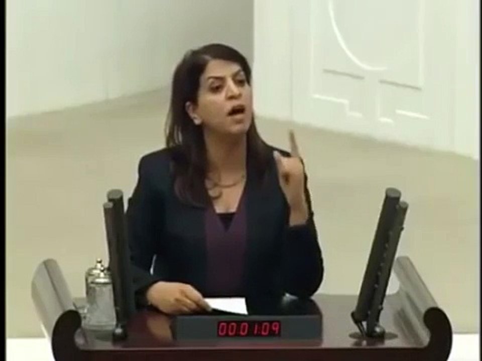SİBEL YİĞİTALP MEHMET METİNER'E ÖYLE BİR SÖZ SÖYLEDİKİ İNSAN OLAN UTANIR BU SÖZLERDEN SONRA